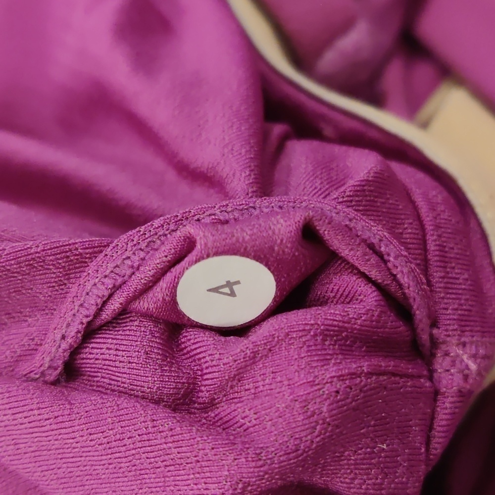 LULULEMON magenta tank top size 4 - Picture 8 of 8